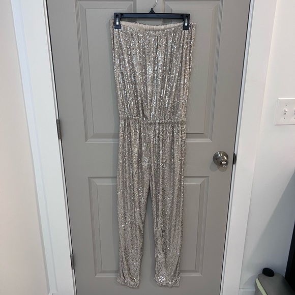NWT Sequin Jumpsuit - Picture 5 of 5